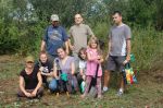 Wolontariusze_na_tle_brzozy_niskiejFoto_Marta_Potocka